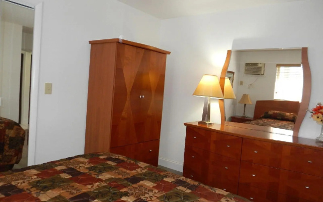 photo 3 of Shell Motel
