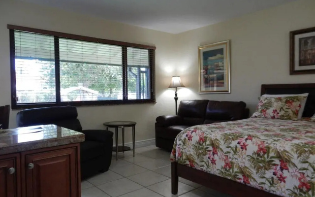 photo 2 of Shell Studios Hallandale Beach