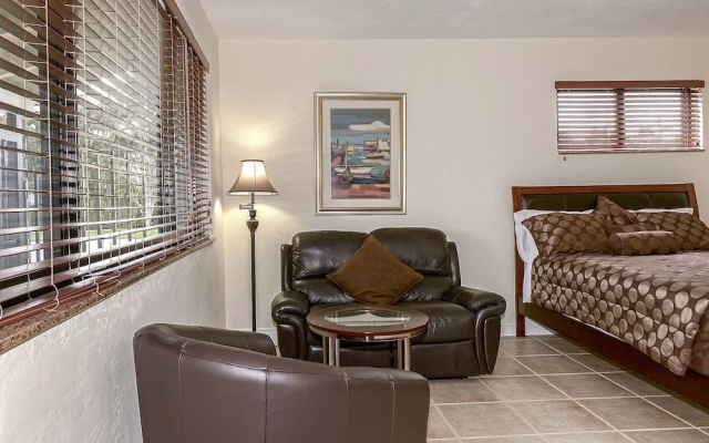 photo 5 of Shell Studios Hallandale Beach