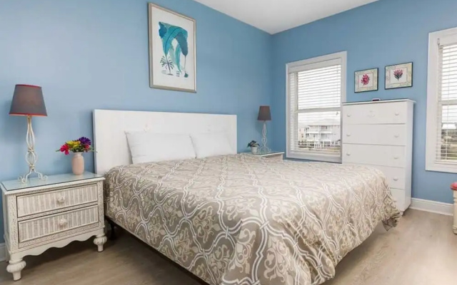 photo 4 of Shells West by Meyer Vacation Rentals