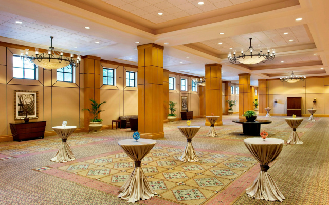 photo 2 of Sheraton Birmingham Hotel