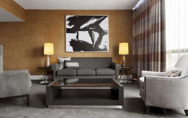 photo 3 of Sheraton Charlotte Hotel