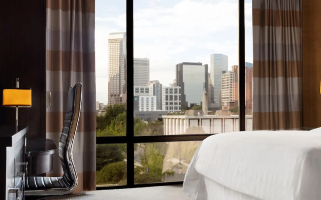 photo 5 of Sheraton Charlotte Hotel
