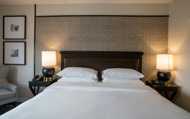 photo 4 of Sheraton Chicago Northbrook Hotel