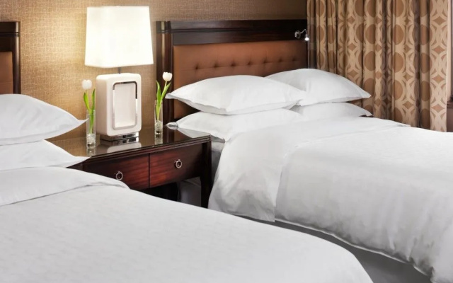 photo 3 of Sheraton Chicago O Hare Airport Hotel