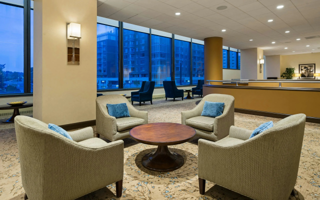 photo 2 of The Westin Crystal City Reagan National Airport