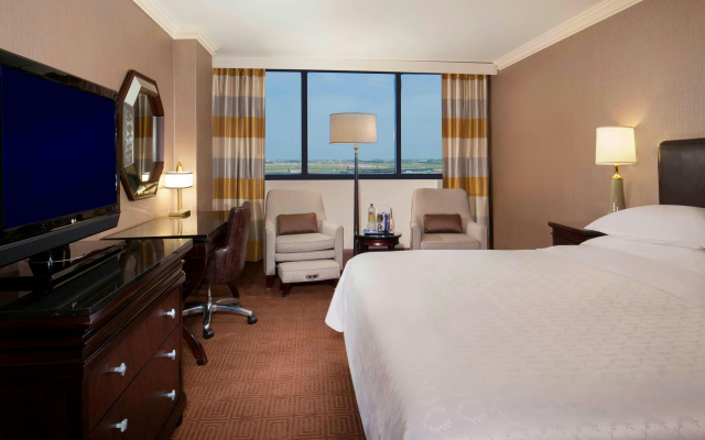photo 3 of Sheraton DFW Airport Hotel