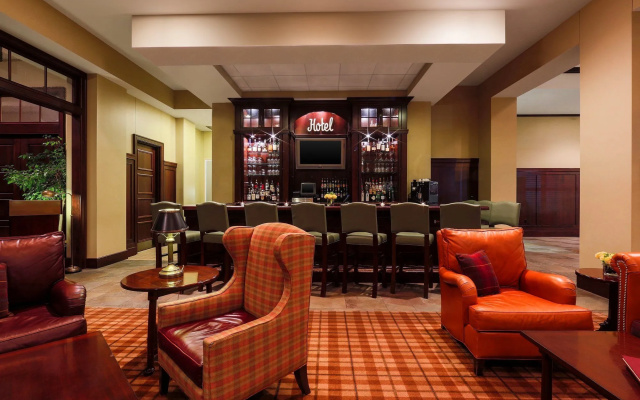 photo 2 of Sheraton Duluth Hotel