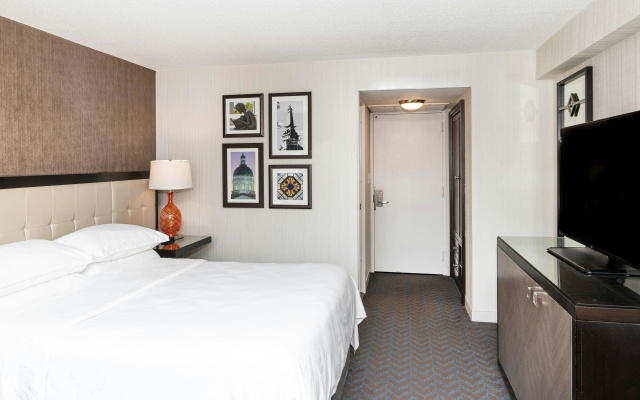 photo 3 of Sheraton Indianapolis City Centre Hotel