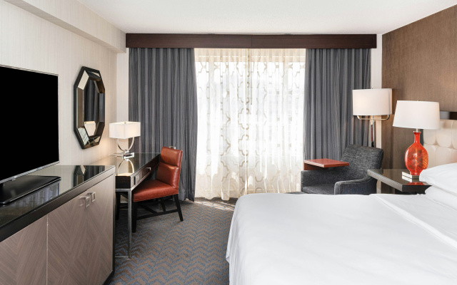 photo 4 of Sheraton Indianapolis City Centre Hotel