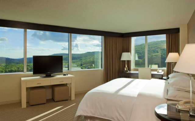 photo 3 of Sheraton Mahwah Hotel