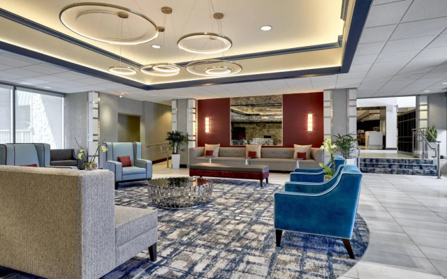 photo 2 of Sheraton Milwaukee Brookfield Hotel