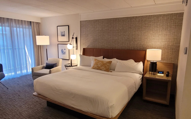 photo 5 of Sheraton Milwaukee Brookfield Hotel