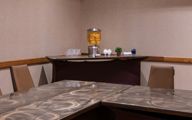 photo 3 of Sheraton Minneapolis West Hotel