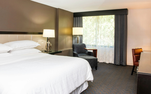 photo 4 of Sheraton Minneapolis West Hotel