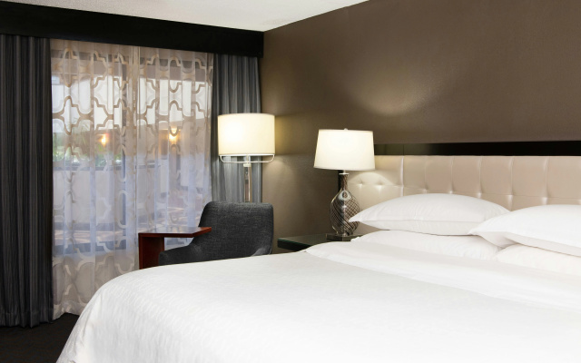 photo 5 of Sheraton Minneapolis West Hotel