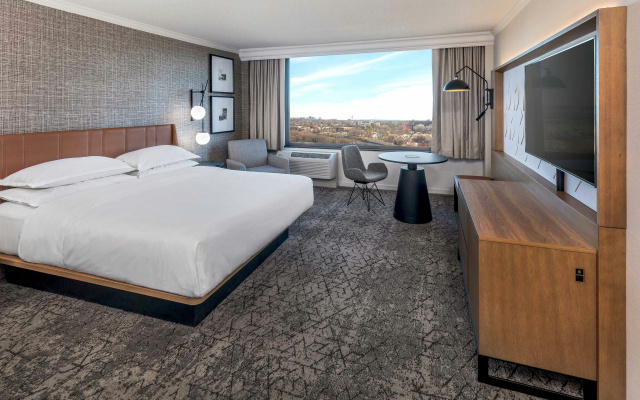 photo 3 of Sheraton Pentagon City Hotel