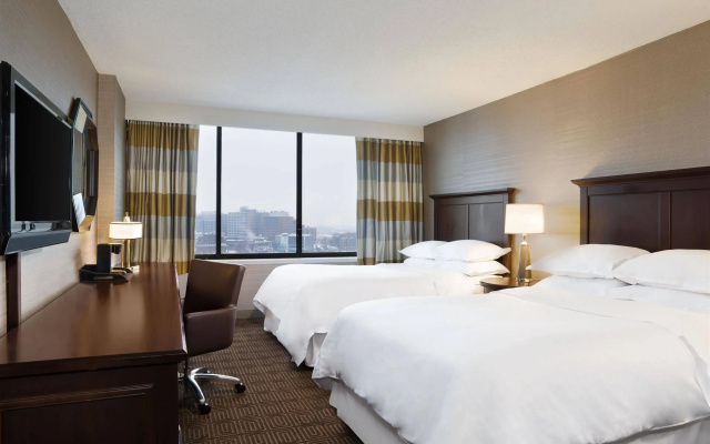 photo 5 of Sheraton Philadelphia University City Hotel