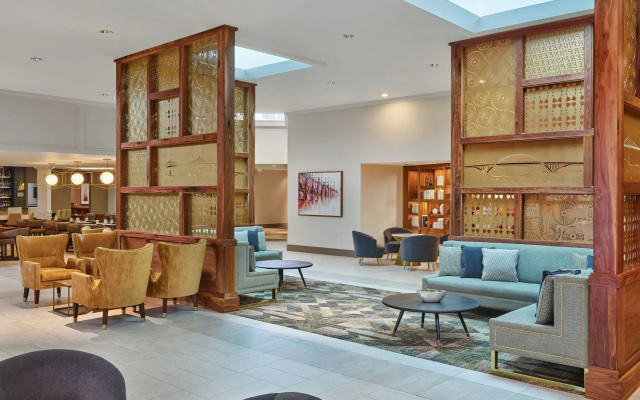 photo 2 of Sheraton Portland Airport Hotel
