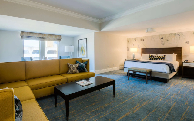 photo 3 of The Read House Hotel