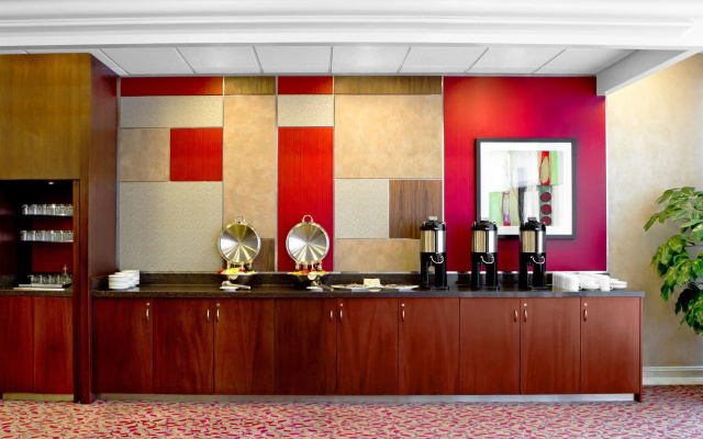 photo 2 of Sheraton Reston Hotel