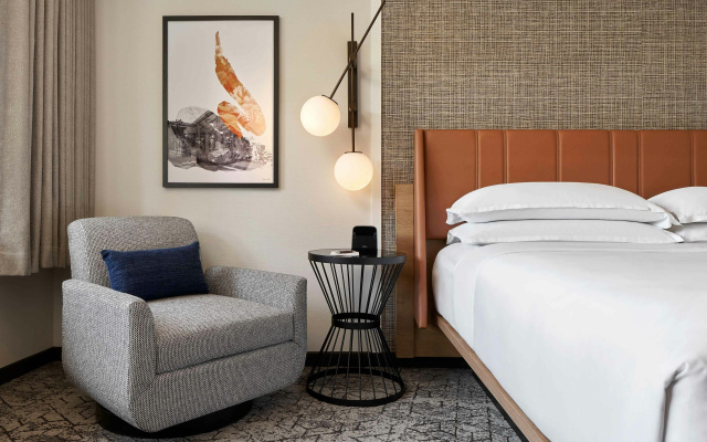 photo 4 of Sheraton Reston Hotel