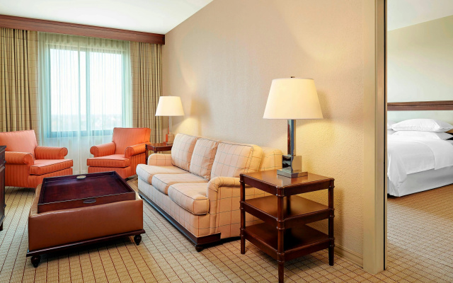 photo 4 of Sheraton Stonebriar Hotel