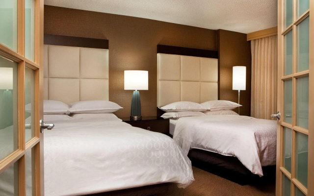 photo 2 of Sheraton Suites Country Club Plaza