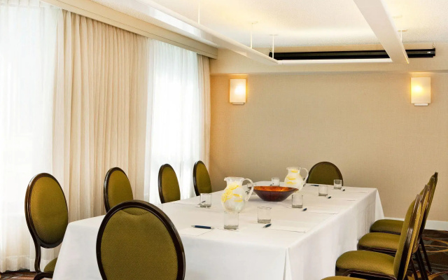 photo 3 of Sheraton Suites Country Club Plaza