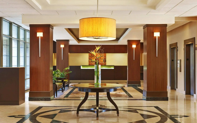 photo 4 of Sheraton Suites Chicago Elk Grove