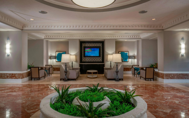 photo 2 of Sheraton Suites Fort Lauderdale at Cypress Creek