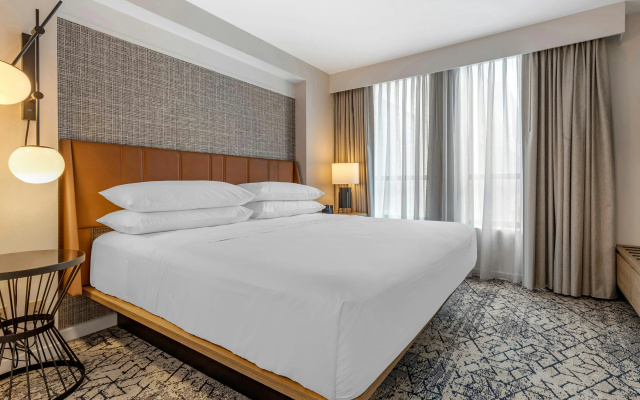 photo 2 of Sheraton Suites Old Town Alexandria