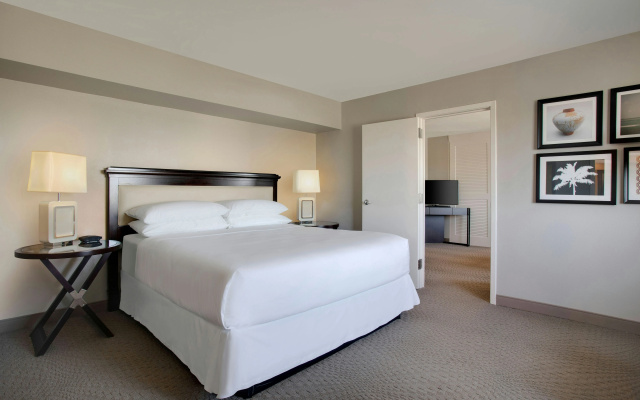 photo 4 of Sheraton® Suites Fort Lauderdale West