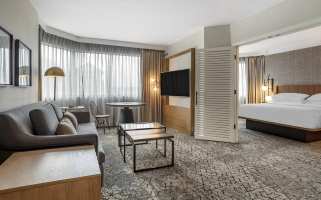 photo 3 of Sheraton Suites Wilmington Downtown