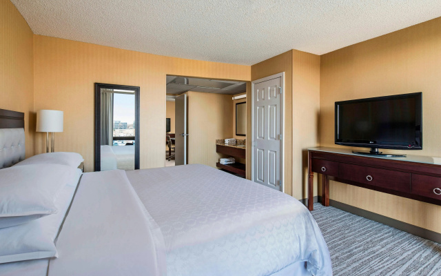 photo 2 of Sheraton West Des Moines Hotel