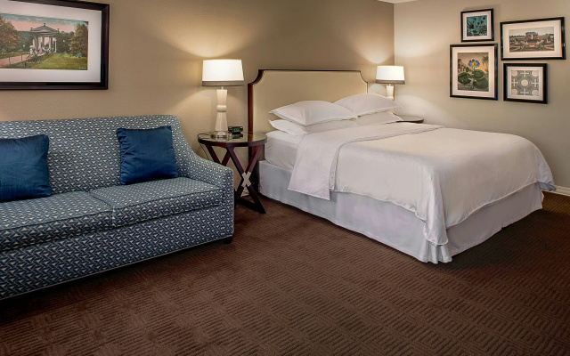 photo 4 of Sheraton Westport Chalet Hotel St. Louis