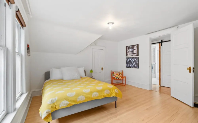 photo 3 of Sheridan Cottage (No Front Desk)