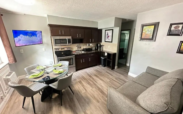 photo 5 of Sheridan Suites Apartments