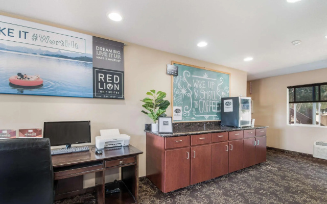 photo 3 of Red Lion Inn & Suites Vancouver