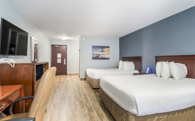 photo 4 of Red Lion Inn & Suites Vancouver