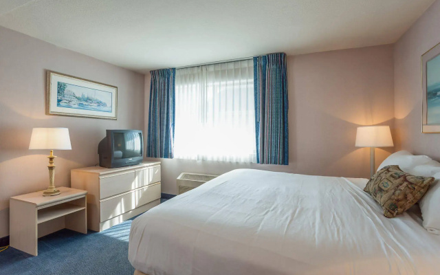photo 4 of Shilo Inn Suites Warrenton