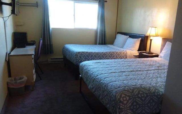 photo 2 of Shiny Motel