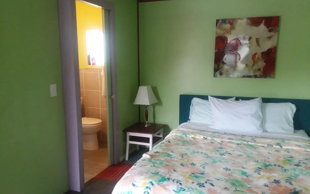 photo 4 of Shiny Motel