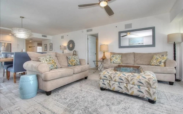 photo 3 of Shore 502 by RedAwning