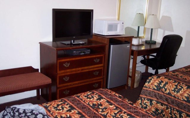 photo 3 of Shore Hills Motel