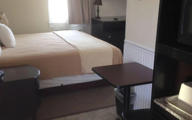 photo 4 of Shore Point Motel