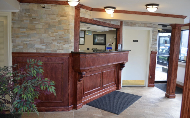 photo 2 of Quality Inn Detroit Downtown
