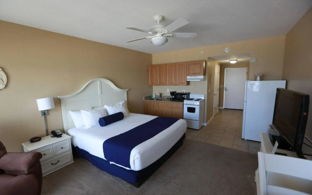 photo 5 of Shoreline Island Resort - Exclusively Adult