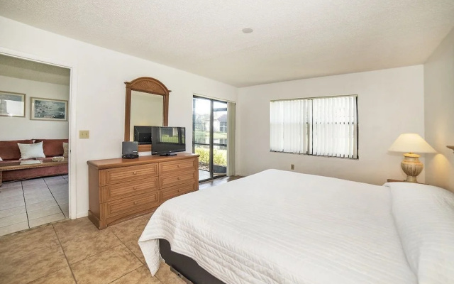 photo 3 of Shorewalk lakeview condo close to IMG