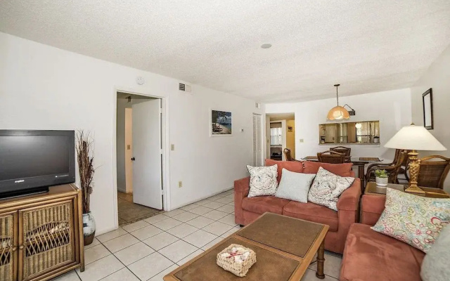 photo 4 of Shorewalk lakeview condo close to IMG